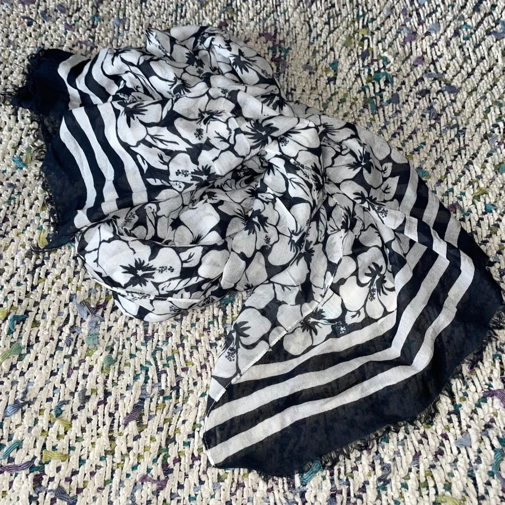 ALLIANCE‎ deep navy white hibiscus floral Scarf Wrap Shawl Modal Lightweight